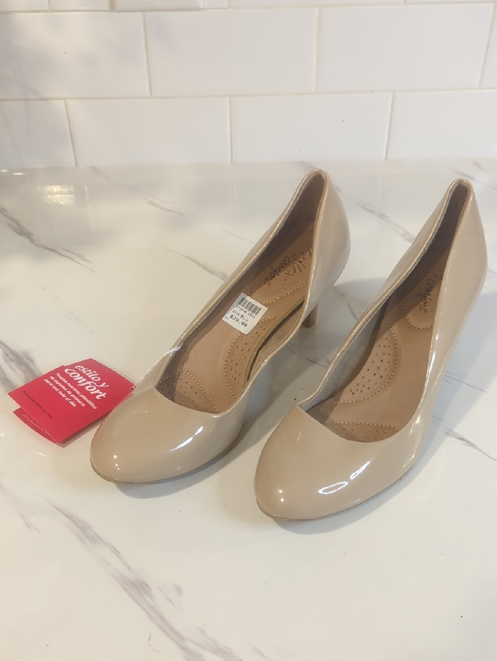 9.5M *New With Flaw* Comfort Plus by Predictions Beige Patent Mid Heel Pumps